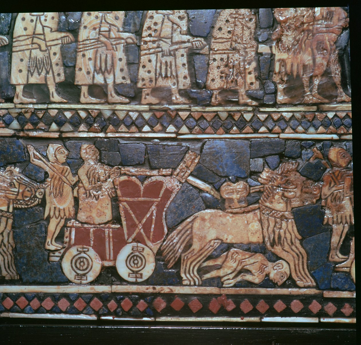 (detalle) del Estandarte de Ur, mostrando un carro de guerra sumerio, sur de Irak, alrededor de 2600-2400 a.C. de Unbekannt