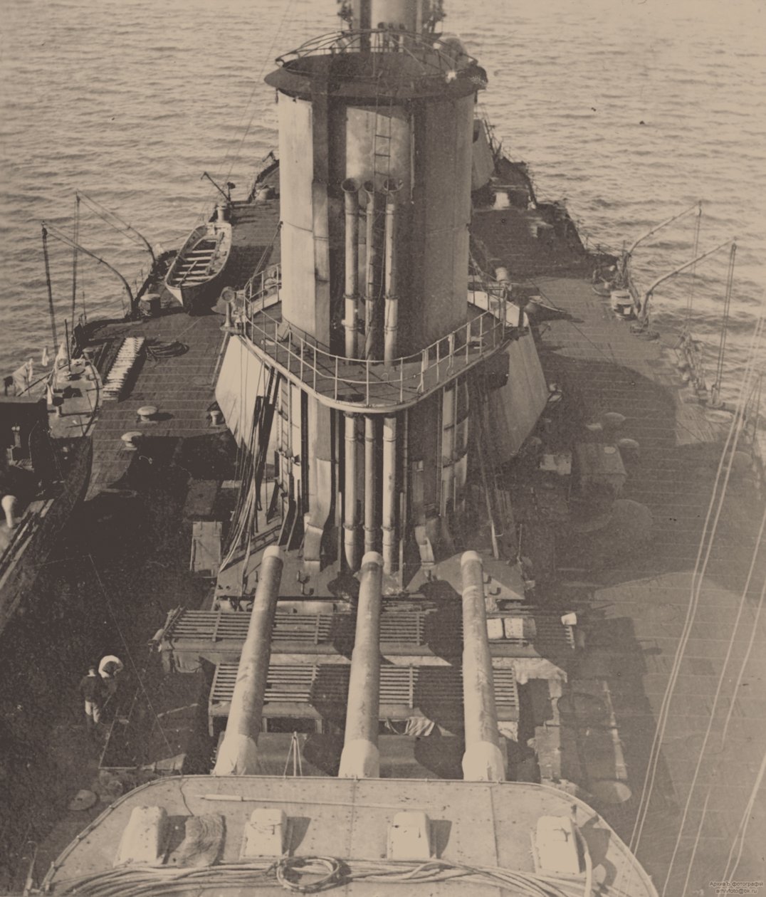 Acorazado Imperator Aleksandr III en Bizerta, 1920 de Unbekannt