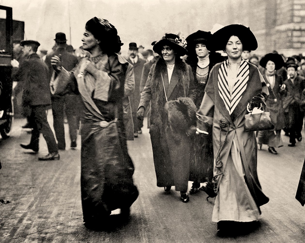 Emmeline Pethick Lawrence y Christabel Pankhurst, c.1908 de Unbekannt