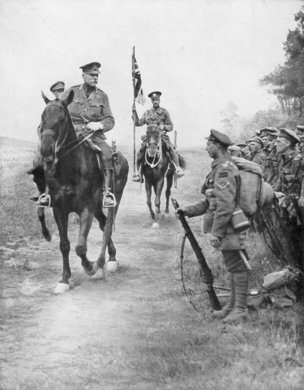 Mariscal de campo Douglas Haig revisando tropas canadienses, Drocourt-Queant, 31 de agosto de 1918, 1926 de Unbekannt