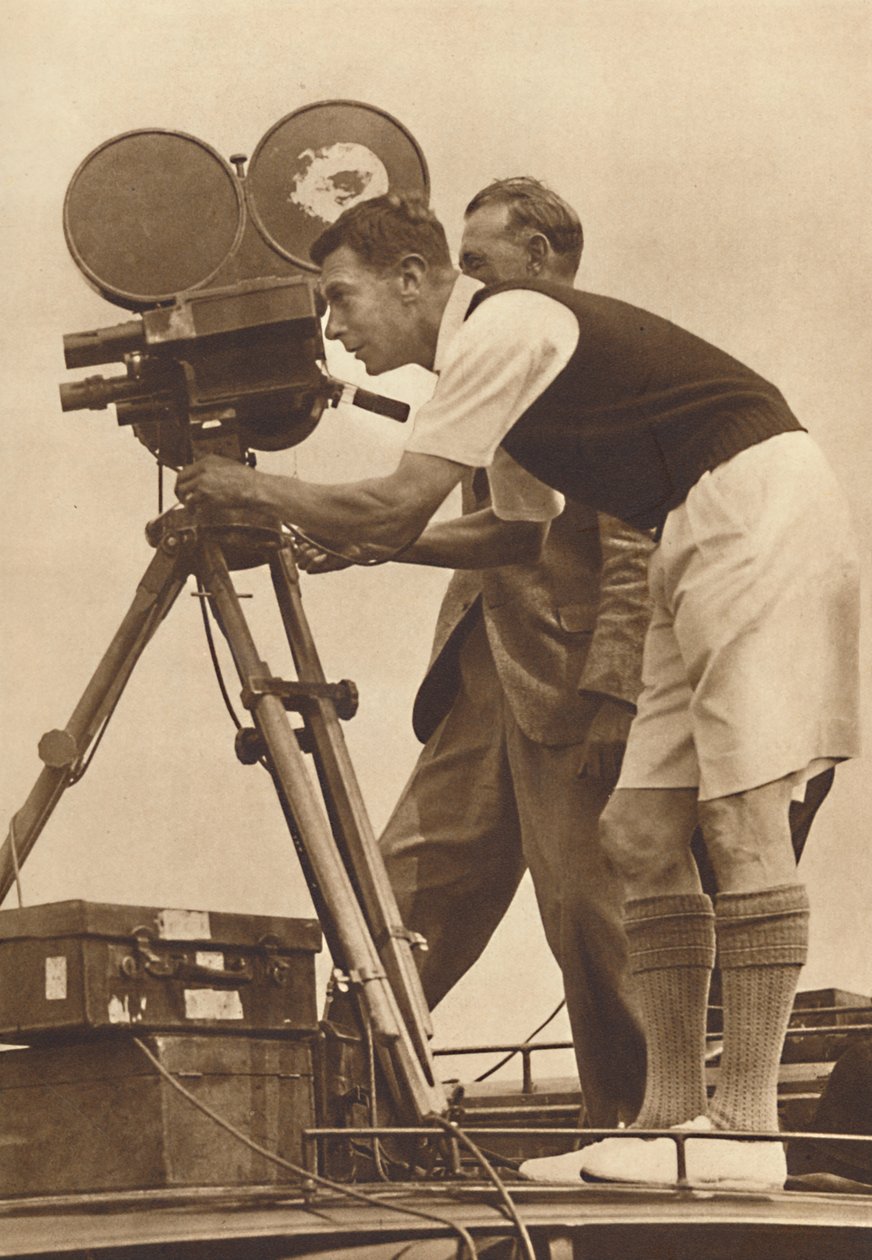 Cineasta - Haciendo un registro cinematográfico en uno de sus campamentos anuales para niños, 1927 1937 de Unbekannt