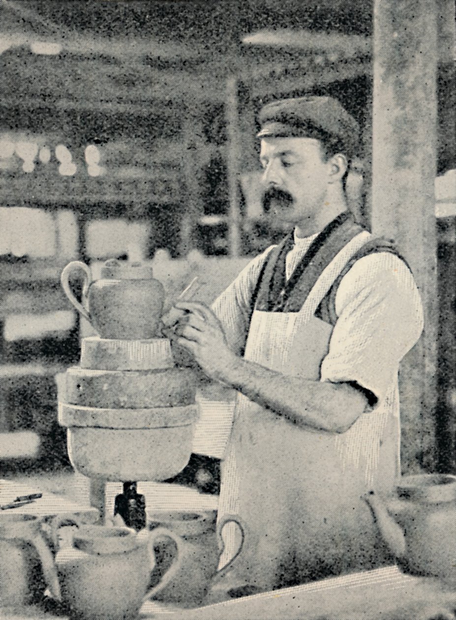 Reparando el pico de una tetera, c1917 de Unbekannt