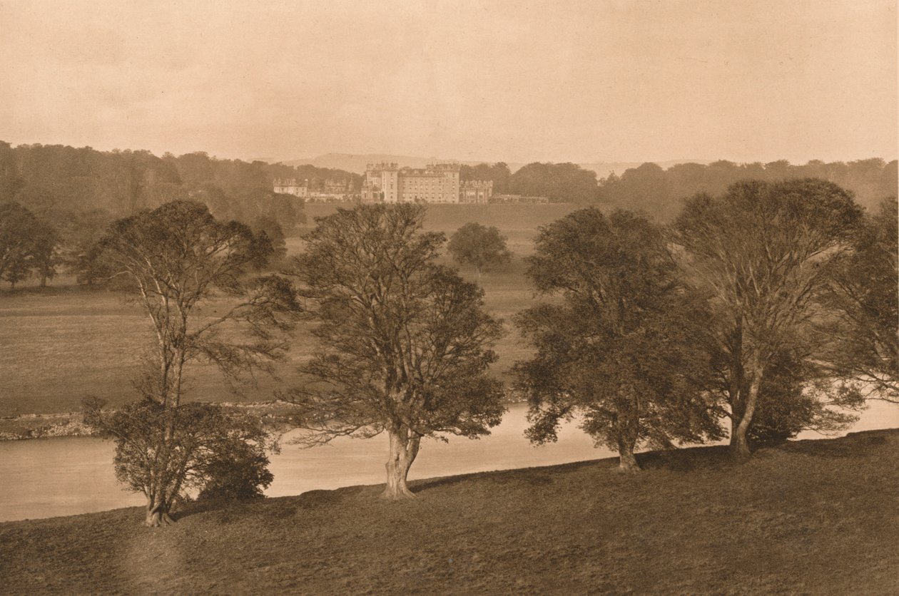 Castillo de Floors, desde la Ribera Sur del Tweed, 1902 de Unbekannt