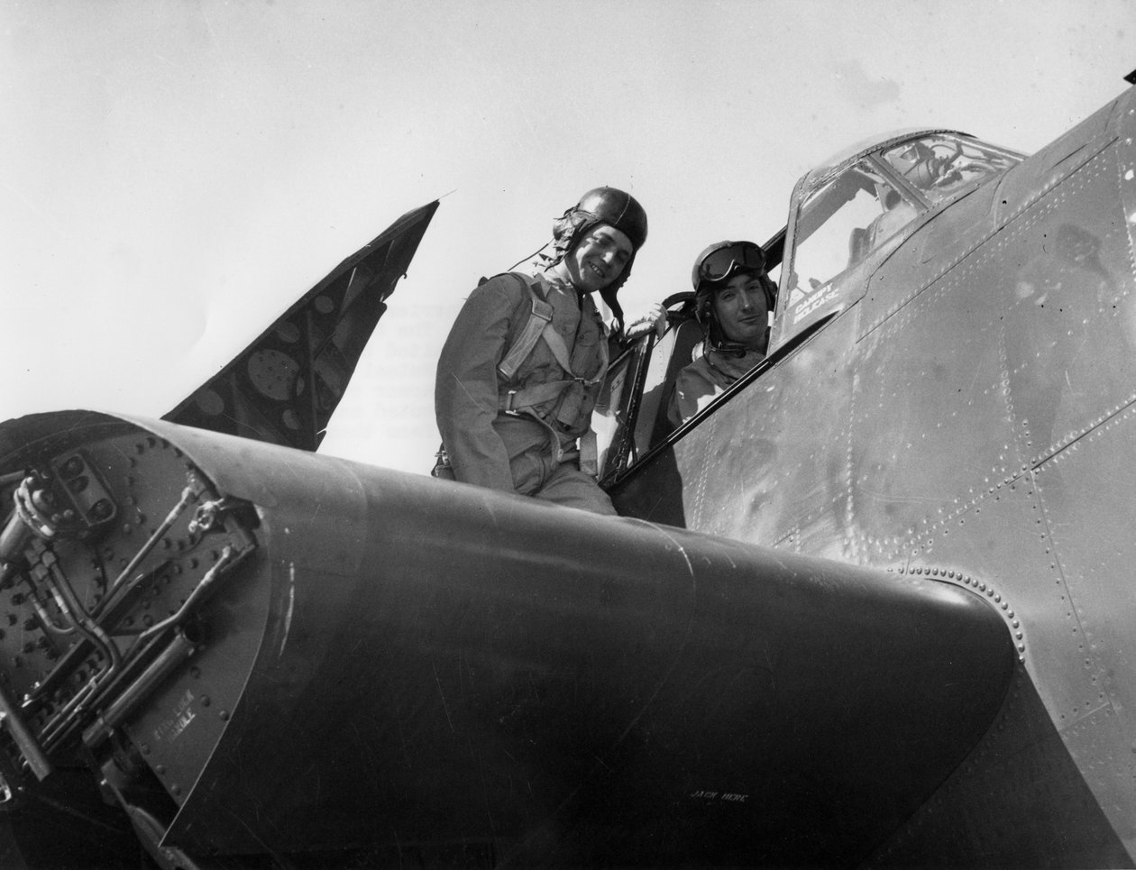 Personal de aviación francés siendo entrenado en la estación aérea naval, Quonset, Rhode Island, EE.UU., 1951 de Unbekannt