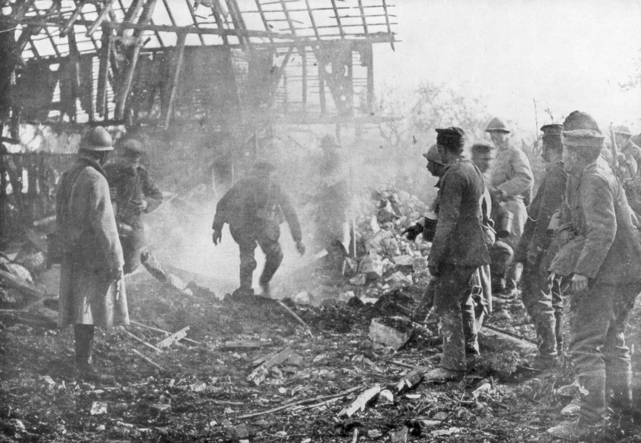 Tropas francesas usando lanzallamas para desalojar a los alemanes de sus refugios, Cantigny, Francia, 1918 de Unbekannt
