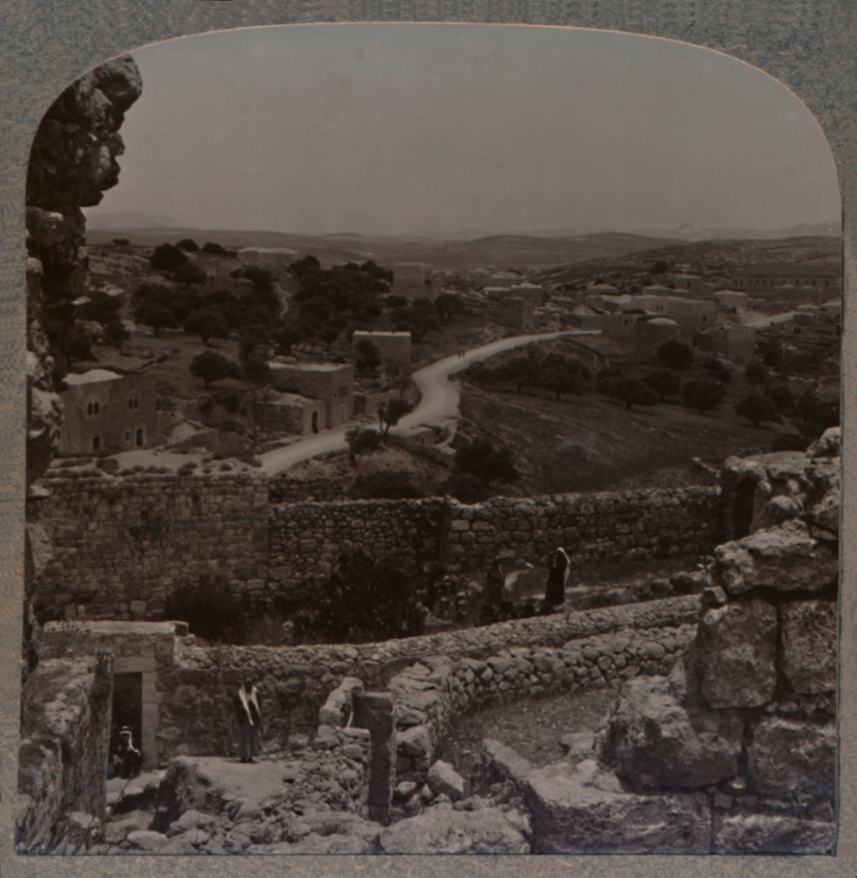 Desde el Arco en la Casa de Simón hasta la casa de Lázaro, Betania, c. 1900 de Unbekannt
