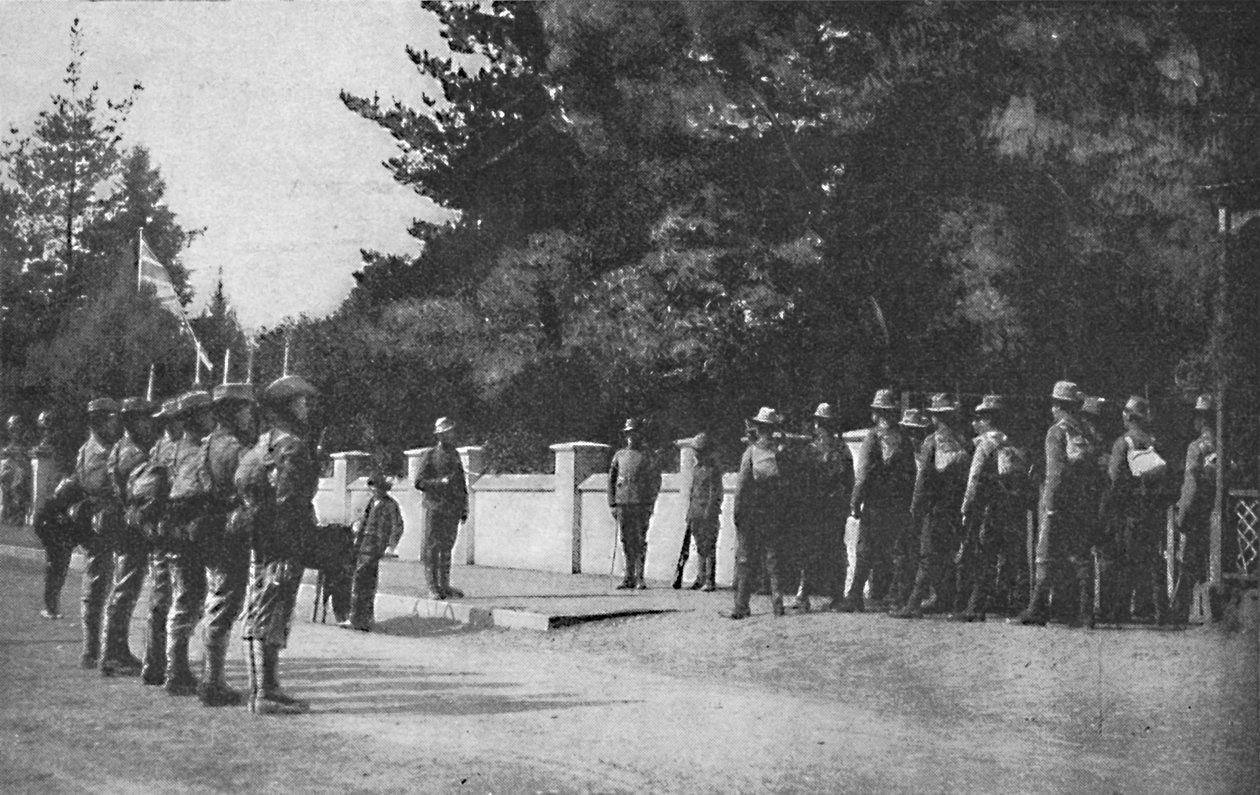 Guardias Granaderos con sus nuevos sombreros relevando la guardia en la sede de Lord Roberts, Pretoria de Unbekannt
