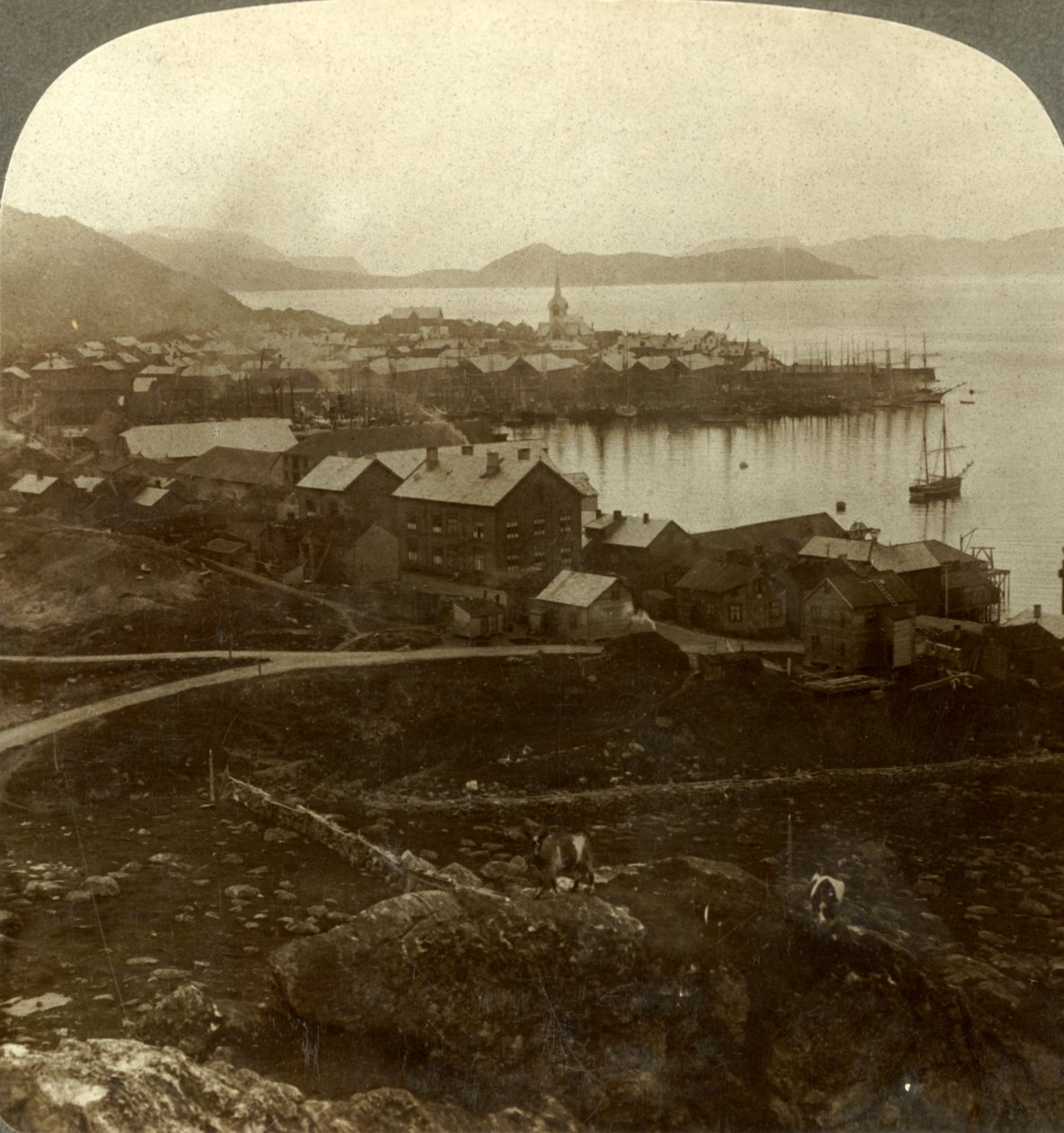 Hammerfest. La ciudad más septentrional del mundo - sin puesta de sol del 13 de mayo al 29 de julio, Noruega de Unbekannt