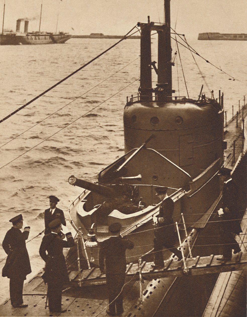 Visita de la Flota Nacional - El rey Eduardo aborda el submarino Narwhal de Unbekannt