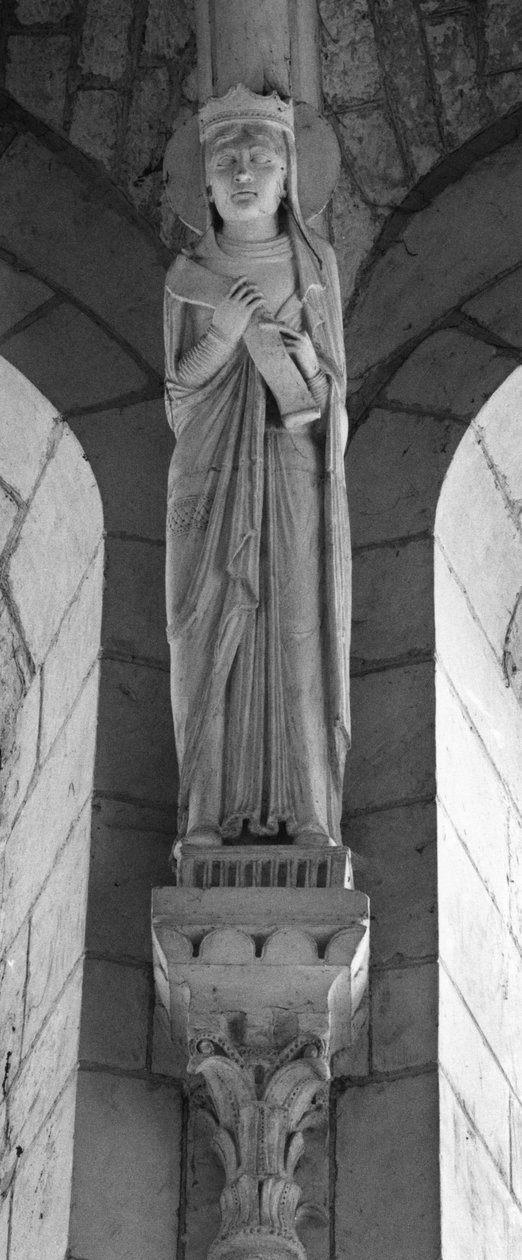 En una caída de ojiva, la Reina del Antiguo Testamento. Escultura anónima. Colegiata de San Silvano, Levroux (Indre) de Unbekannt