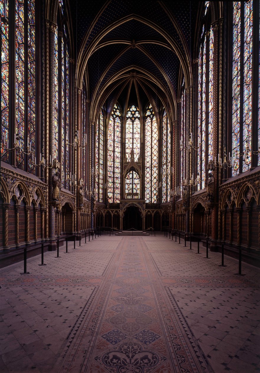 Interior de la Sainte Chapelle (capilla superior) en París. Arte gótico del siglo XIII de Unbekannt