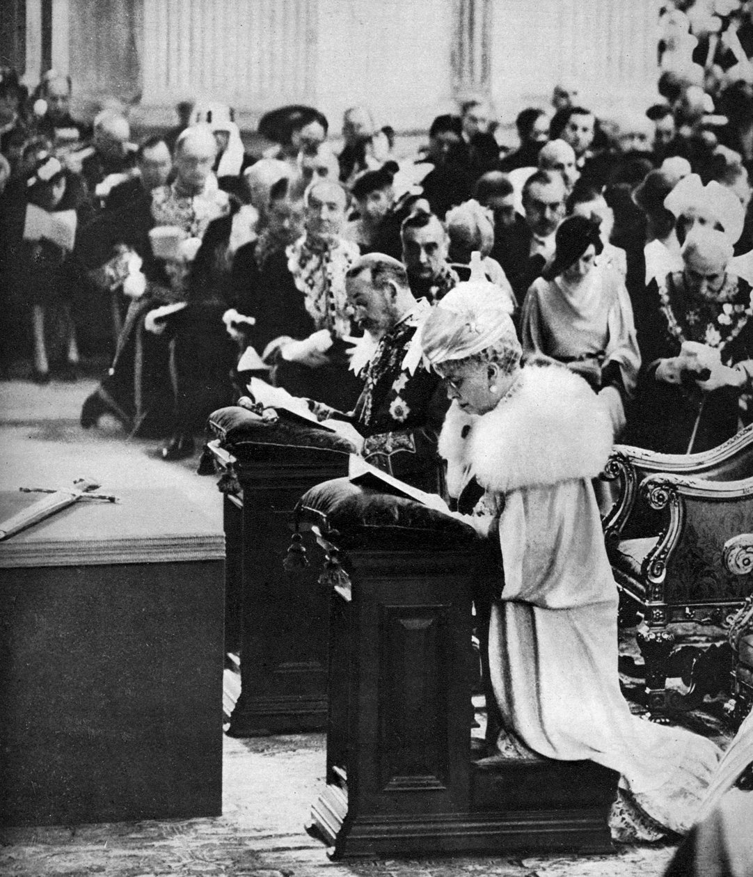 El rey Jorge V y la reina María en la Catedral de San Pablo, servicio de acción de gracias del Jubileo de Plata, 1935 de Unbekannt