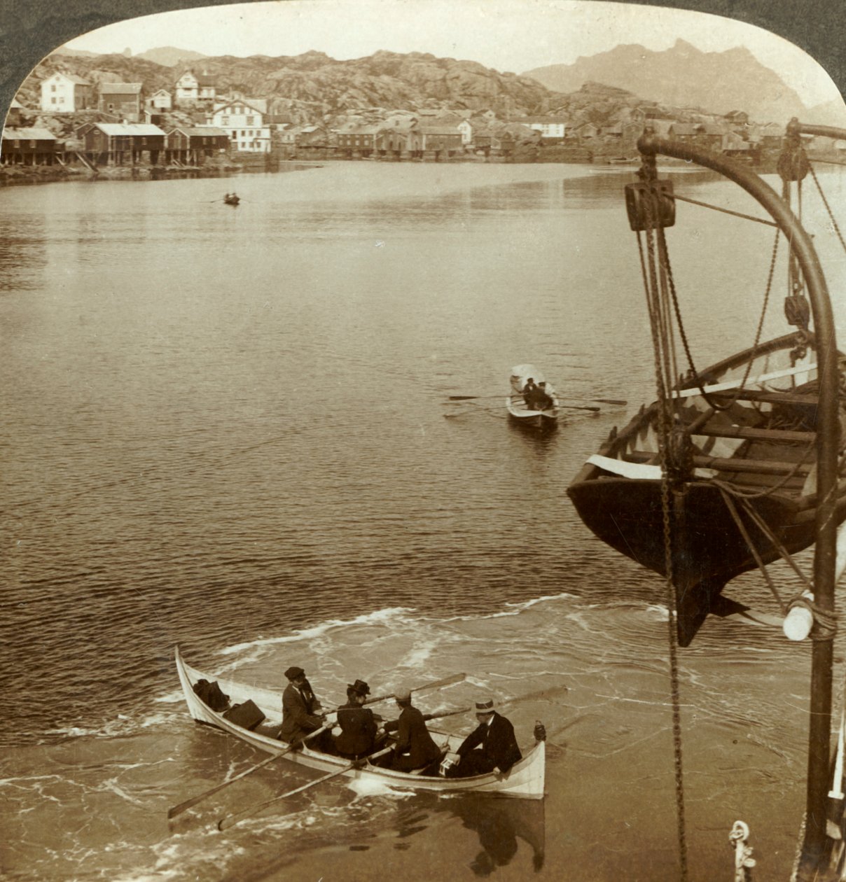 Desembarco de un vapor en el país ártico, Svolvaer, Islas Lofoten, N. Noruega, c1905 de Unbekannt