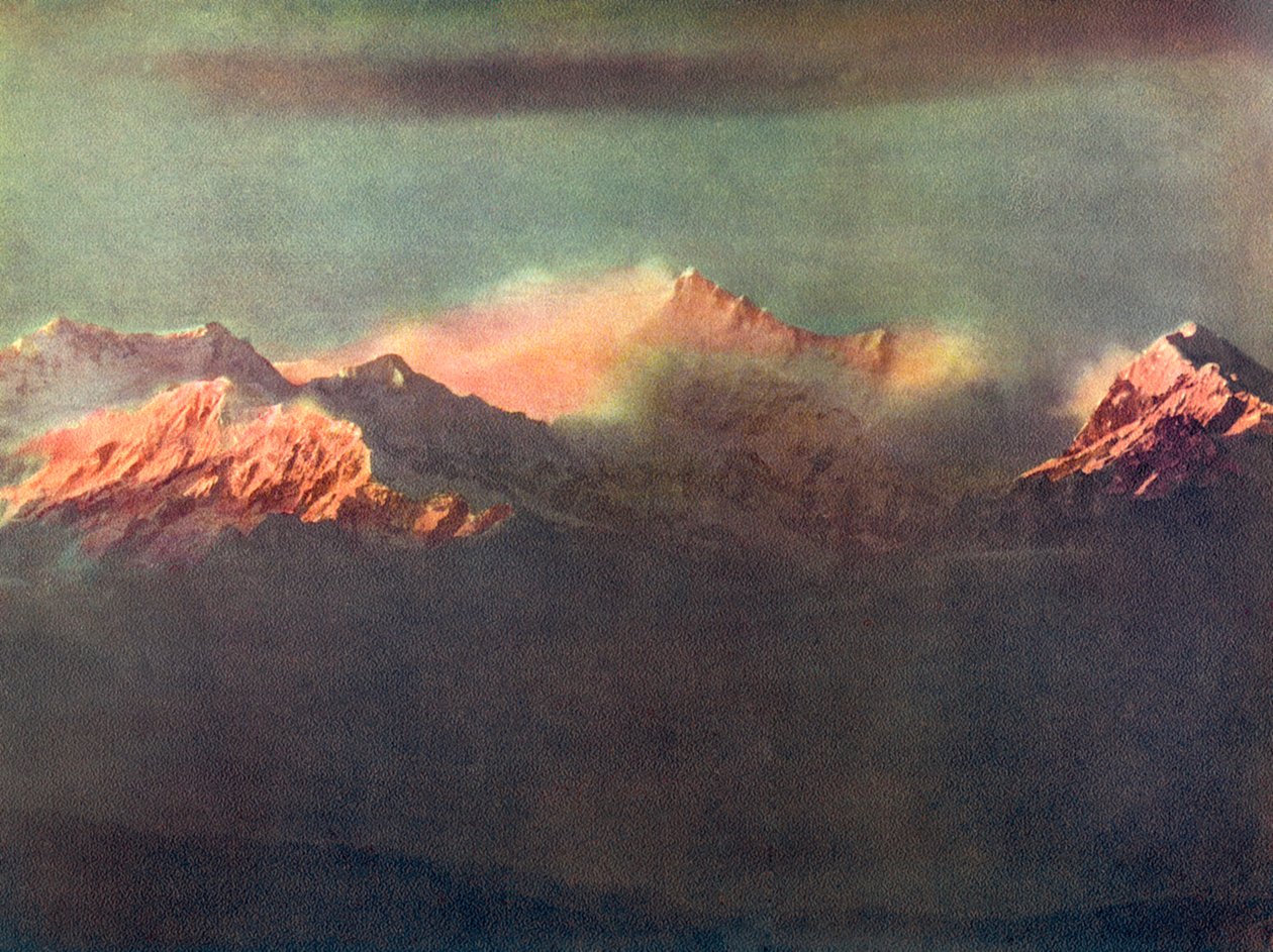 Últimos rayos de luz en Kinchenjunga, c1910 de Unbekannt