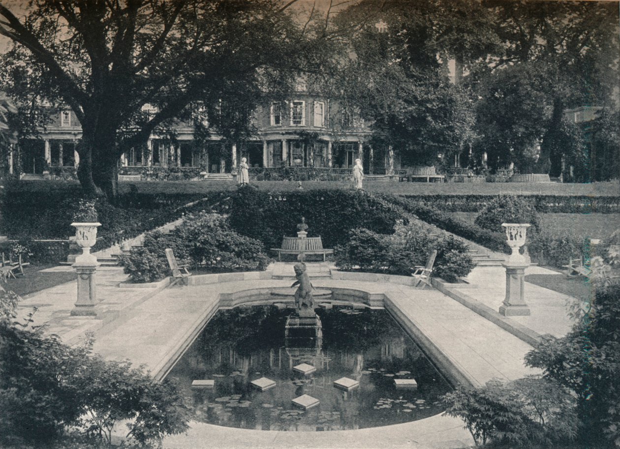 Lily Basin y West Front, The Hill, Hampstead Heath, c. 1900 de Unbekannt