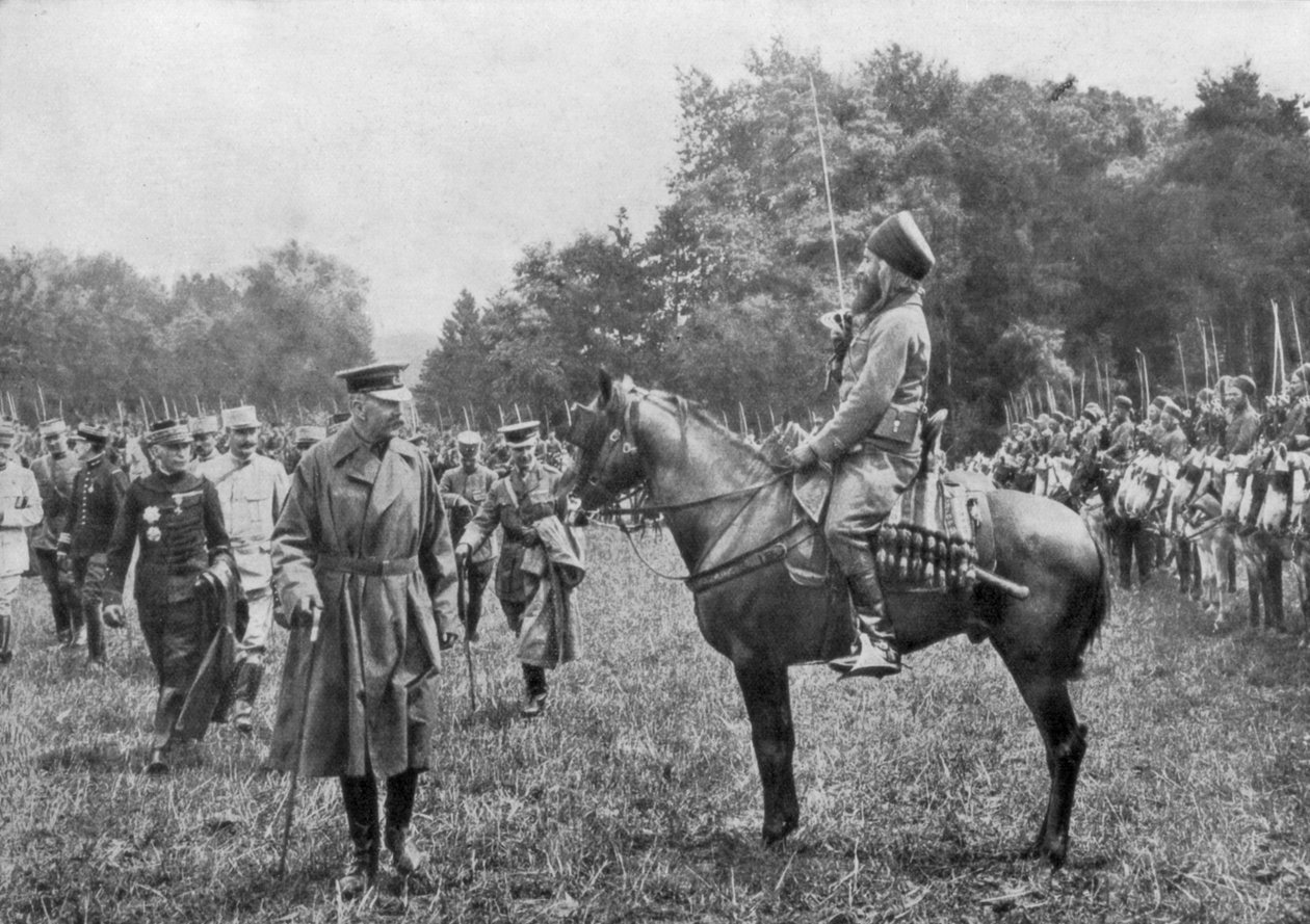 Lord Kitchener inspeccionando tropas argelinas, Francia, Primera Guerra Mundial, 16 de agosto de 1915 de Unbekannt