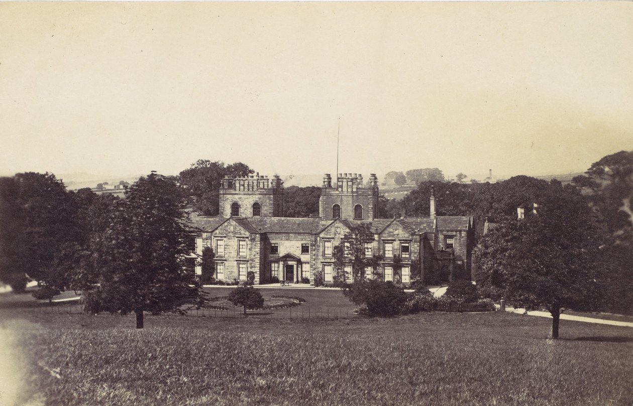 Casa solariega con dos torres vista desde los terrenos, 1860s de Unbekannt