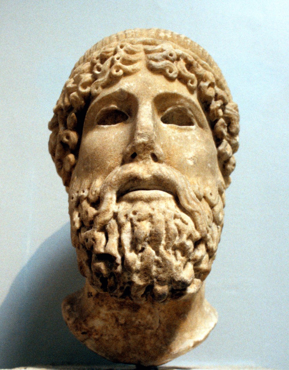 Cabeza de mármol, probablemente del dios griego antiguo Zeus, posiblemente siglo I a.C. de Unbekannt
