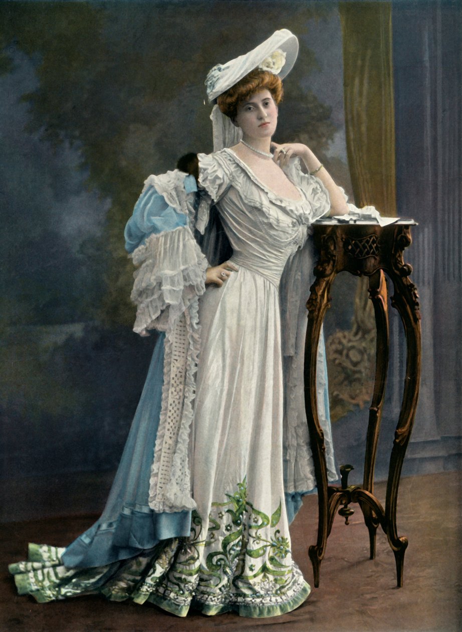 Mlle. Paule Andral - Du Théâtre Du Vaudeville - Role de Roseline Denis. - L