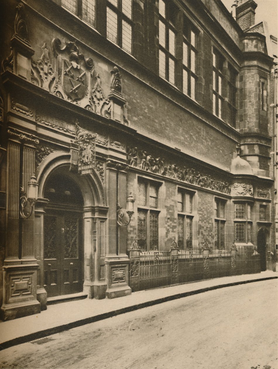 Moderno Cutlers Hall en Warwick Lane Off Newgate Street, c1935 de Unbekannt