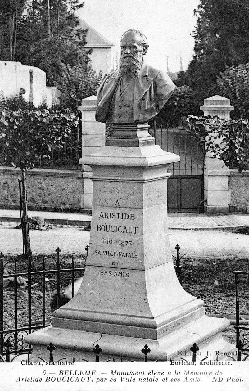 Monumento a Aristide Boucicaut fuera de su casa en su ciudad natal de Bellême, Francia de Unbekannt