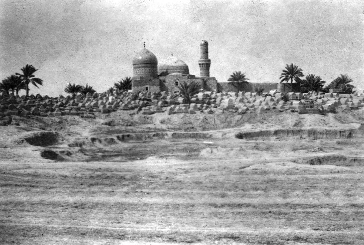 Mezquita y cementerio cerca de Bagdad, 1918 de Unbekannt
