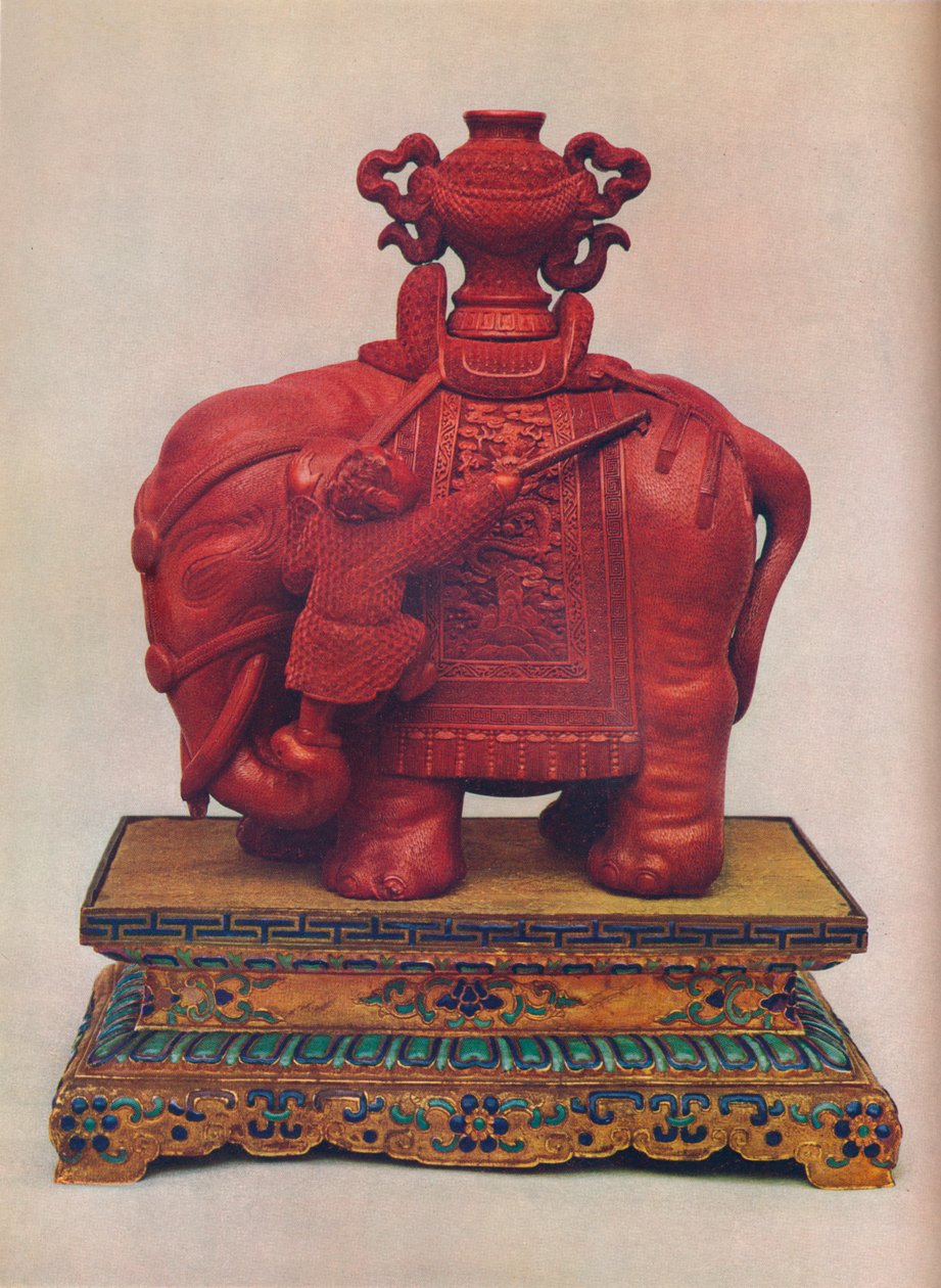 Uno de un par de elefantes tallados en laca roja, Chino, Periodo Qianlong, c1765 de Unbekannt