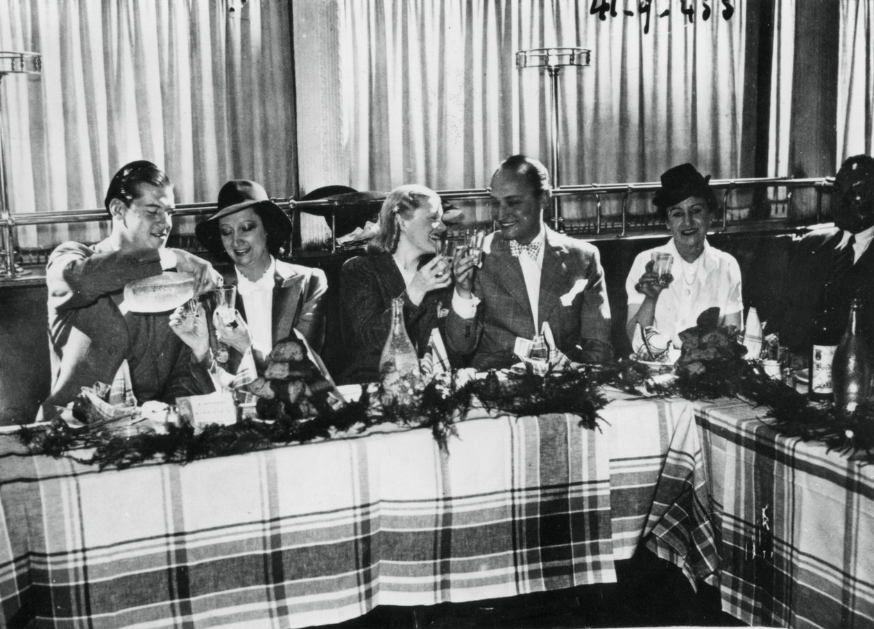 Apertura de un restaurante por cantantes populares franceses, París, septiembre de 1941 de Unbekannt