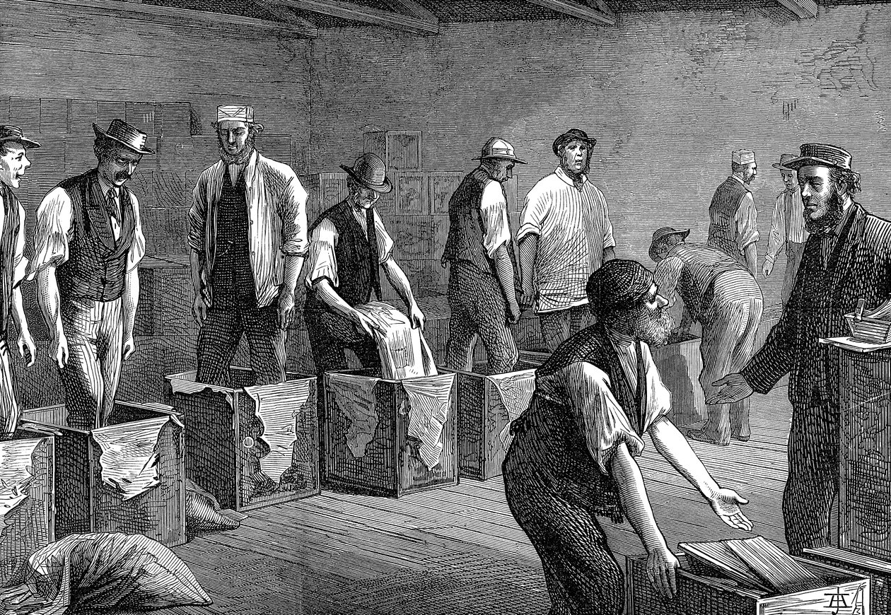 Empacando té en los almacenes de la East & West India Dock Company, Londres, 1874 de Unbekannt