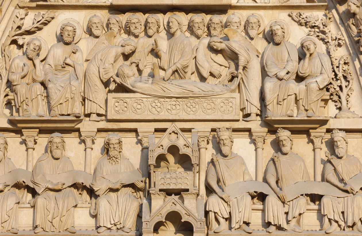 Catedral de Notre Dame de París ala oeste: Puerta de la Virgen: María en su lecho de muerte rodeada por Jesús y los apóstoles, París, Francia de Unbekannt