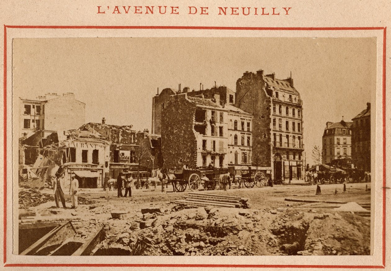 Comuna de París (1871): vista de la avenida de Neuilly en París en mayo de 1871. de Unbekannt