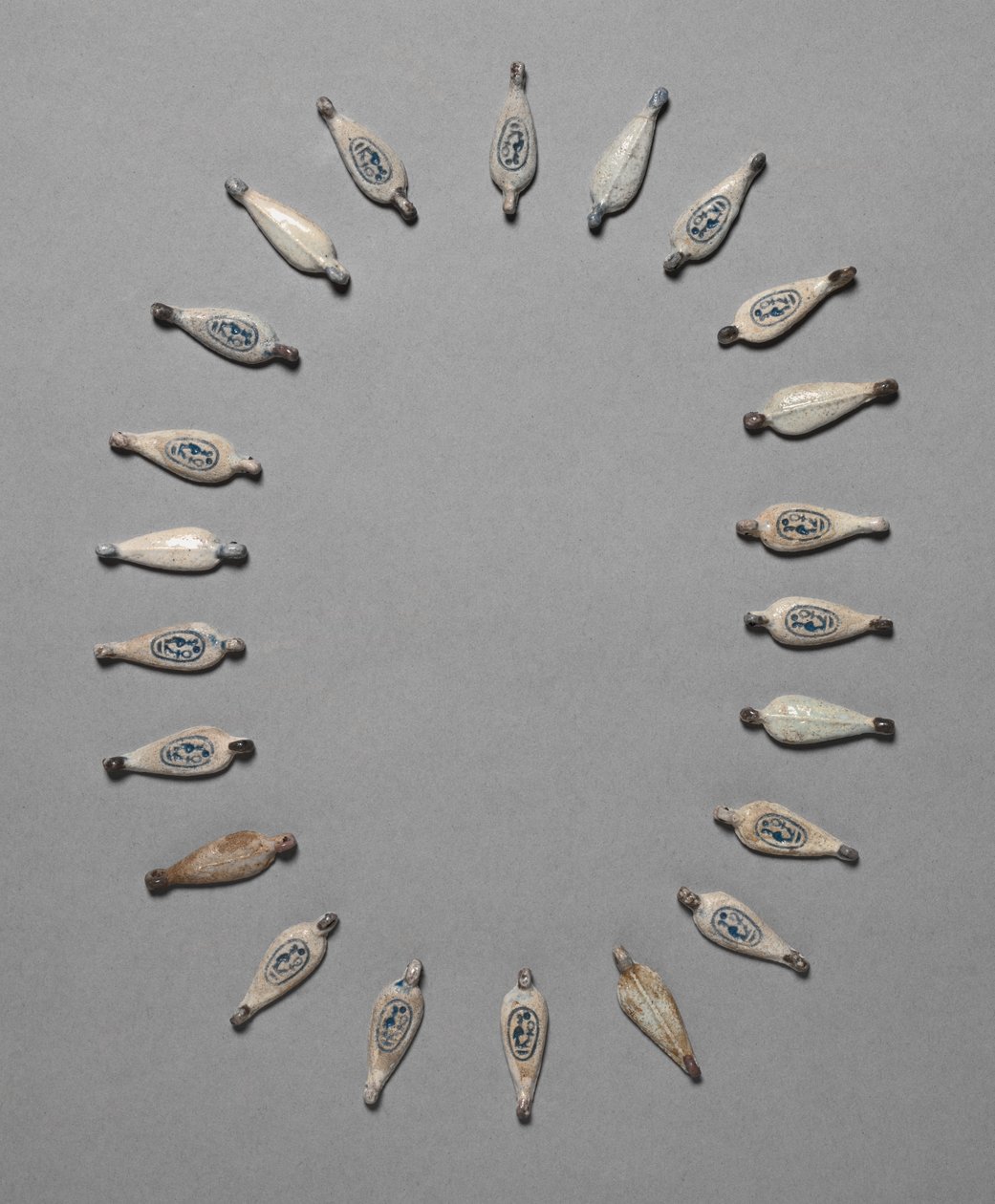 Cuentas en forma de pétalo, c. 1391-1353 a.C. de Unbekannt