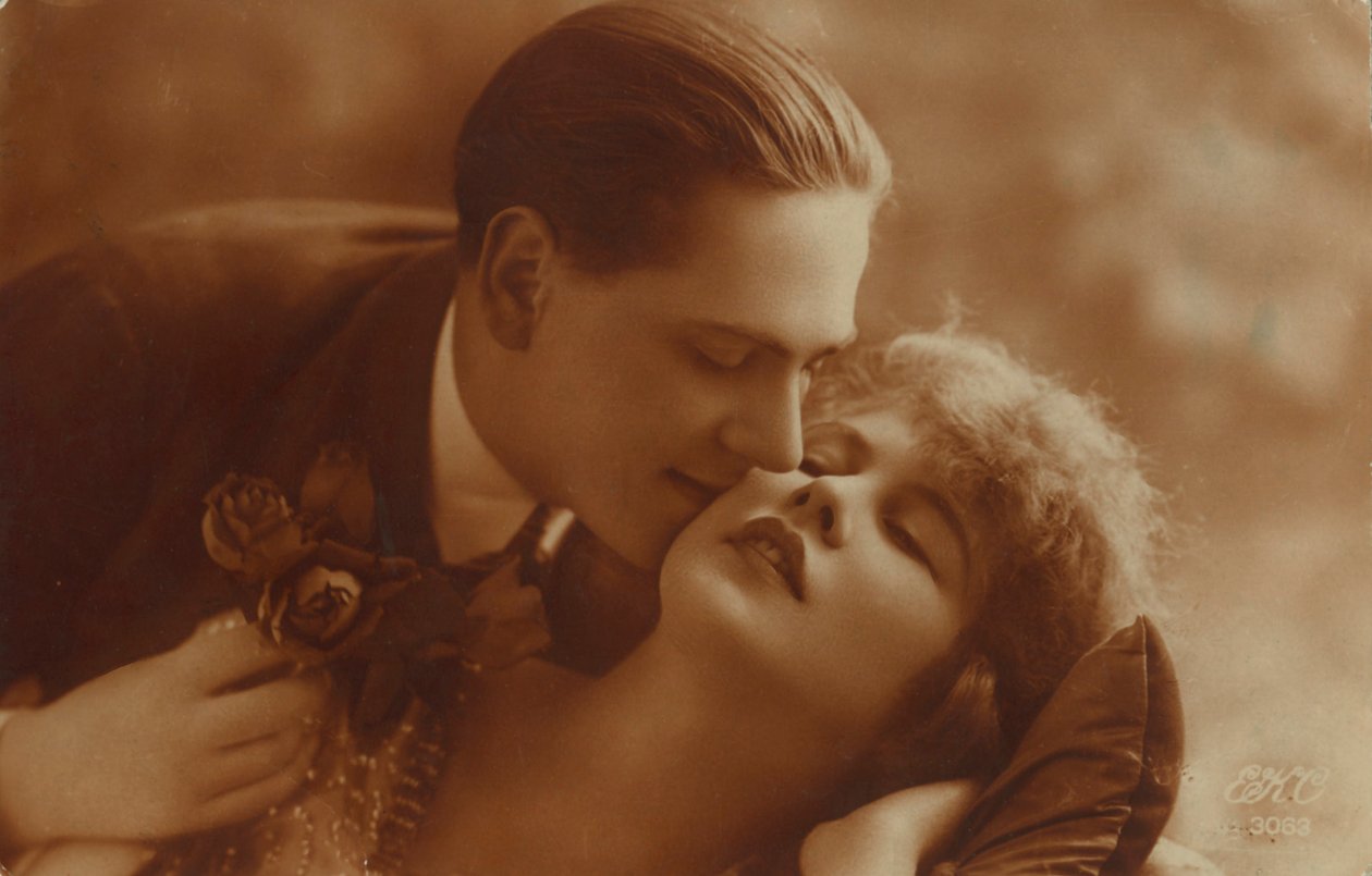 Postal de pareja romántica vintage, en sepia de Unbekannt