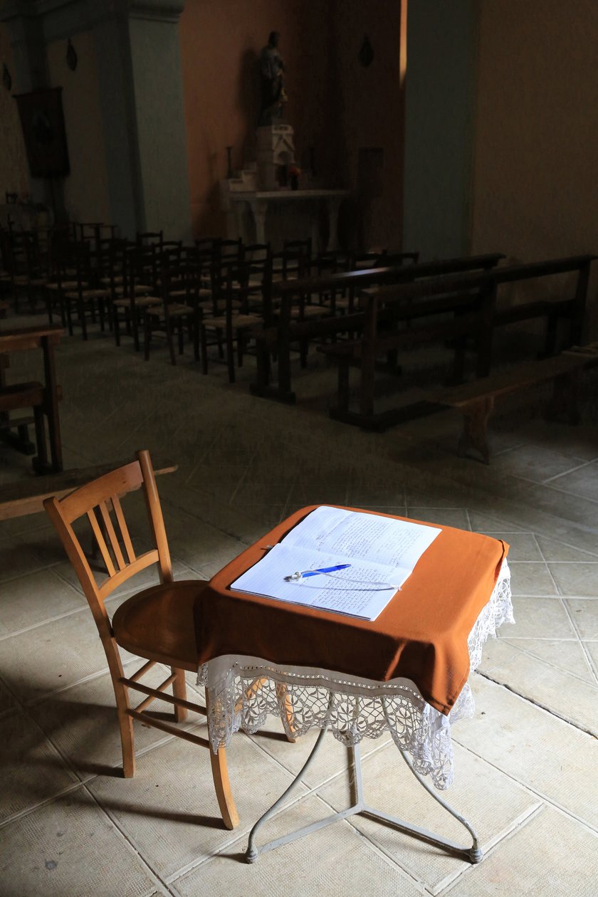 Registro en una iglesia. de Unbekannt