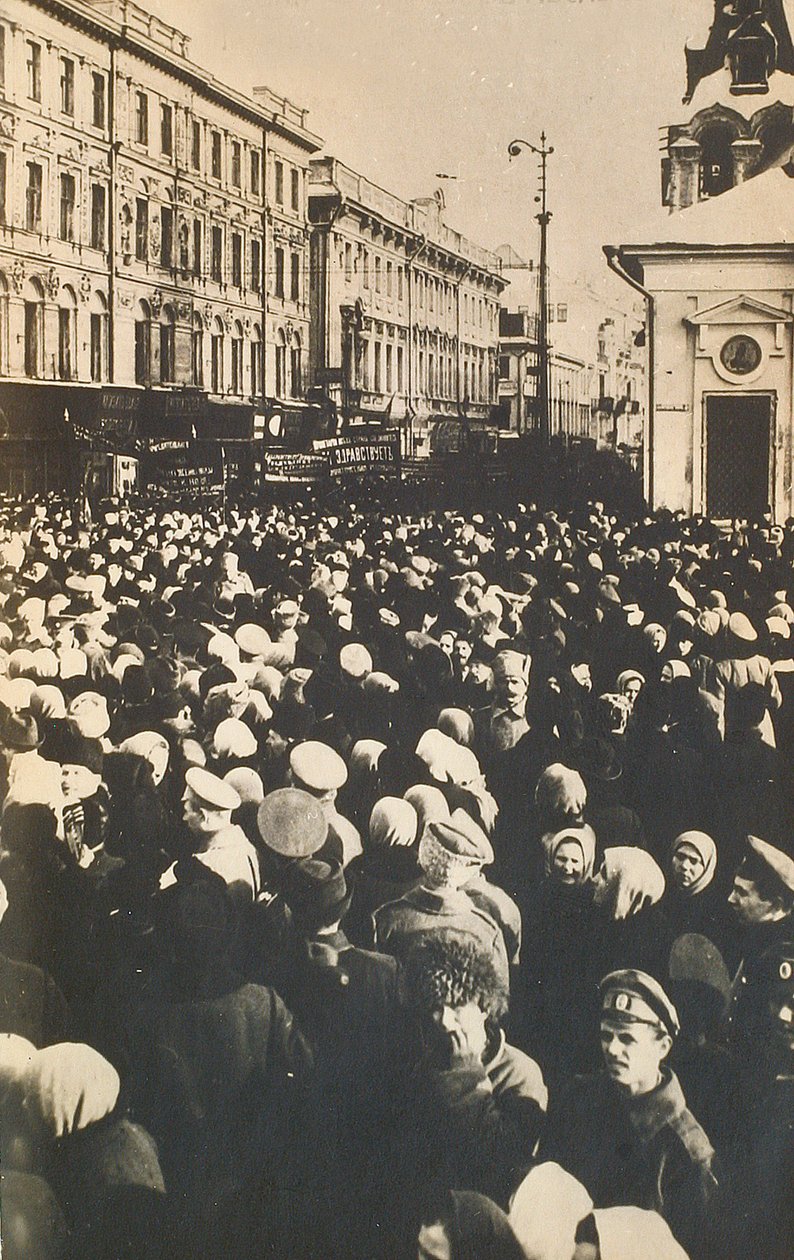 Multitudes revolucionarias en la Tverskaya, Moscú, Rusia, c. 1905-c. 1917 de Unbekannt