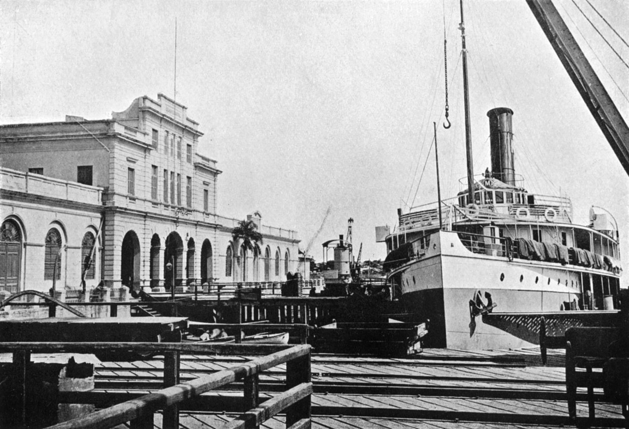 Vapor fluvial en la Casa de Aduanas, Asunción, Paraguay, 1911 de Unbekannt