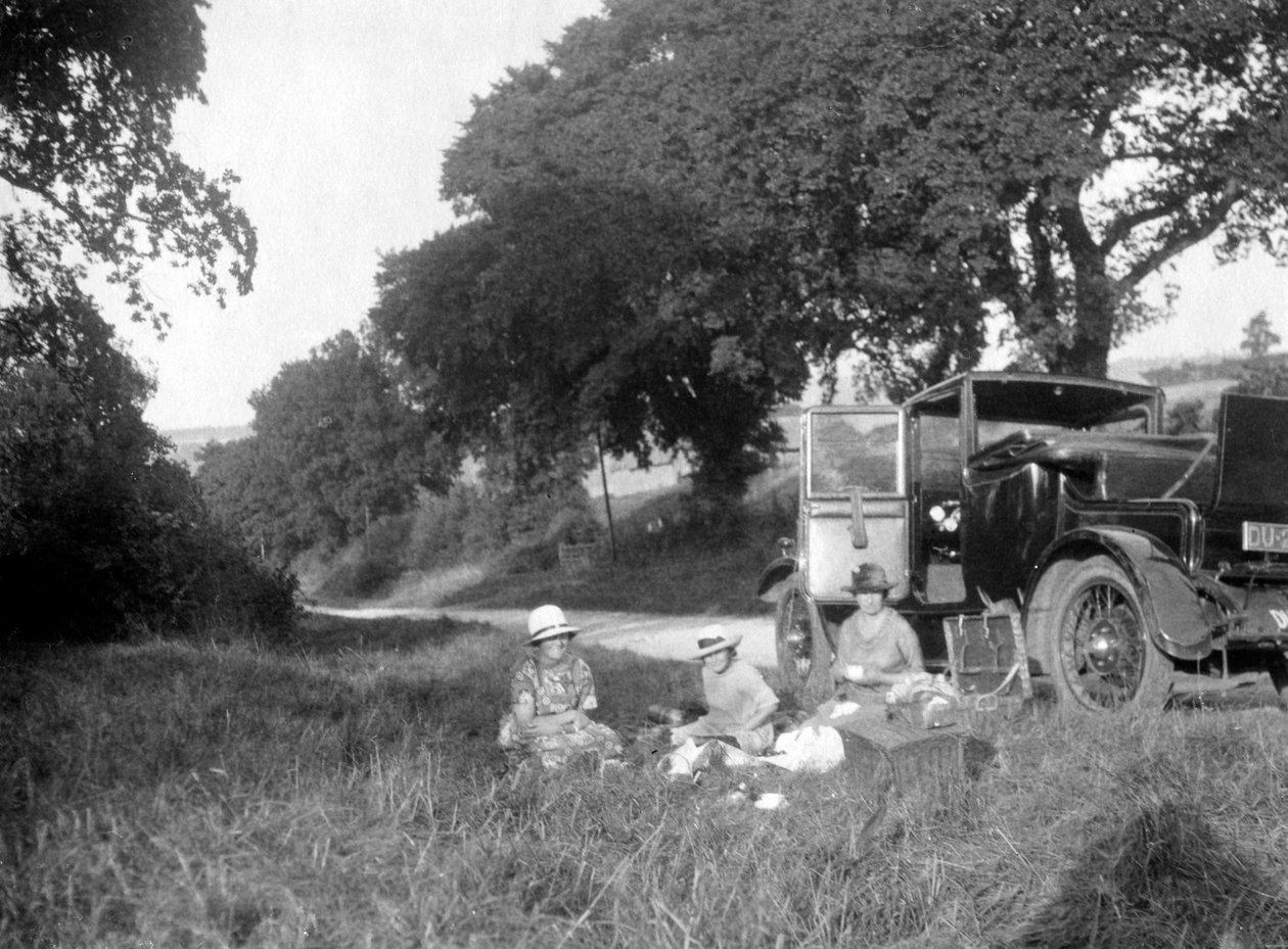 Picnic al borde del camino, c1920s-c1930s de Unbekannt