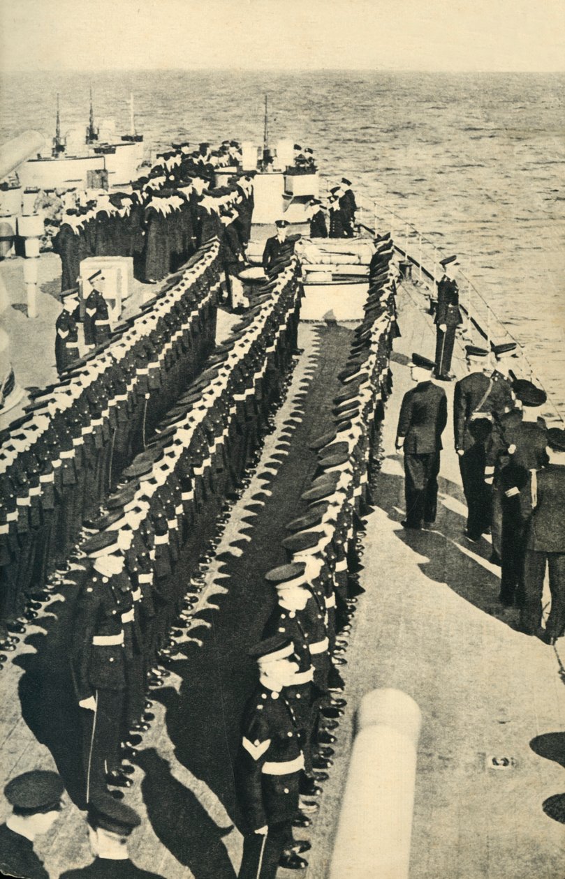 Marines Reales alineados en desfile a bordo de un barco, Segunda Guerra Mundial, c1939-c1943 1944 de Unbekannt