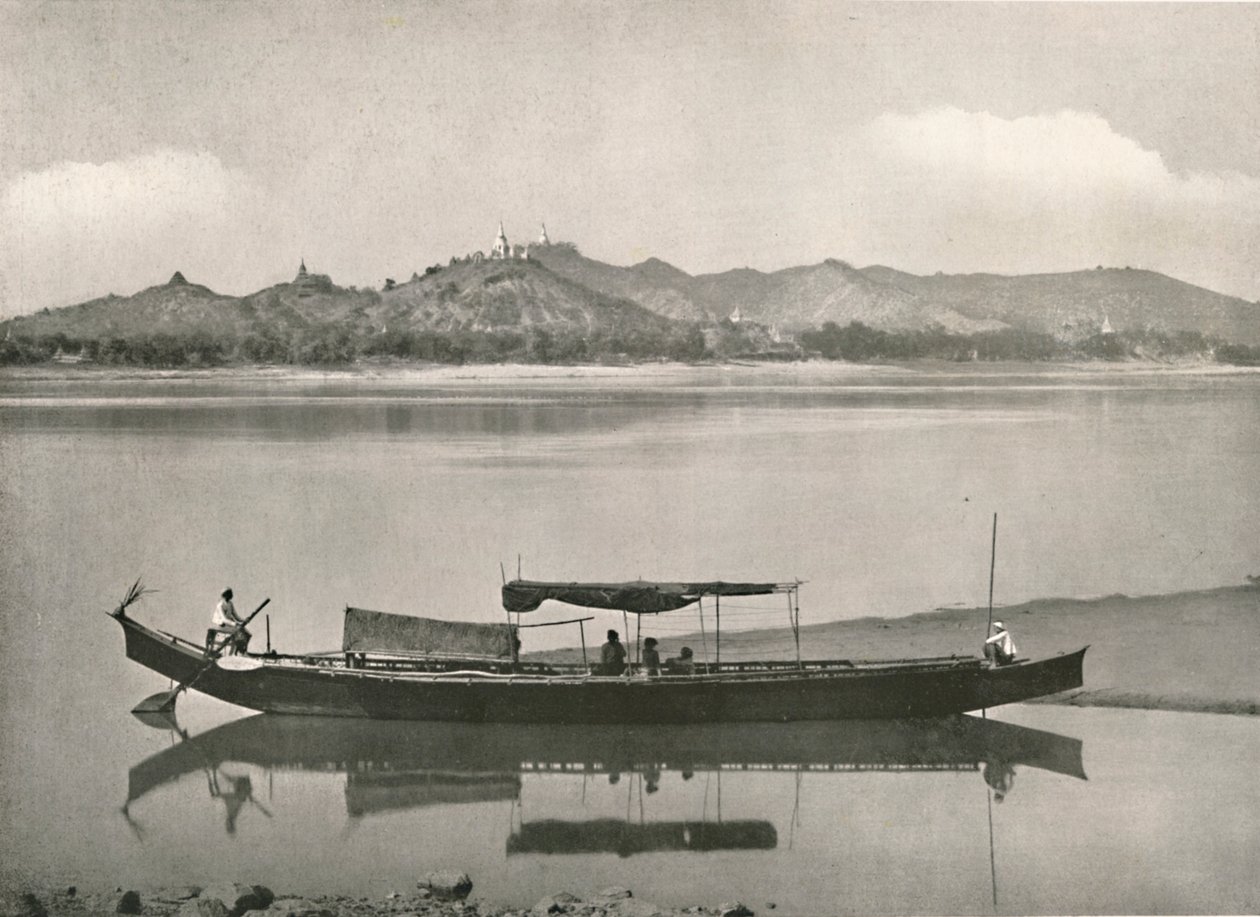 Sagaing, en el Irrawaddy - cada cima coronada con una pagoda, 1900 de Unbekannt