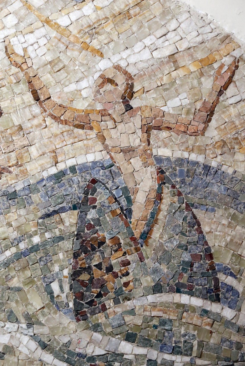 Jonás y la ballena, mosaicos de Madeline Diener, abadía de Saint-Maurice d