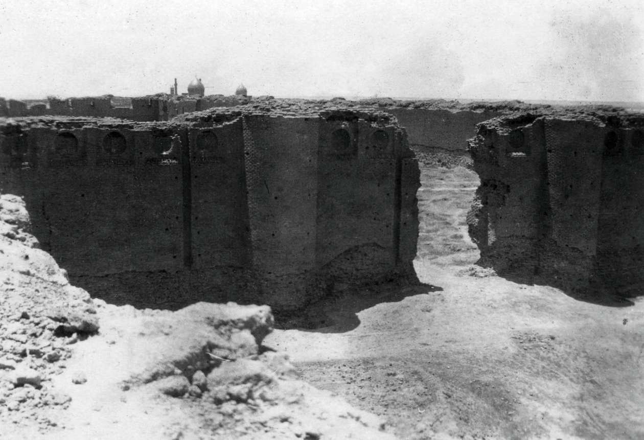 Ciudad de Samarra desde la torre Malwiya, Mesopotamia, 1918 de Unbekannt