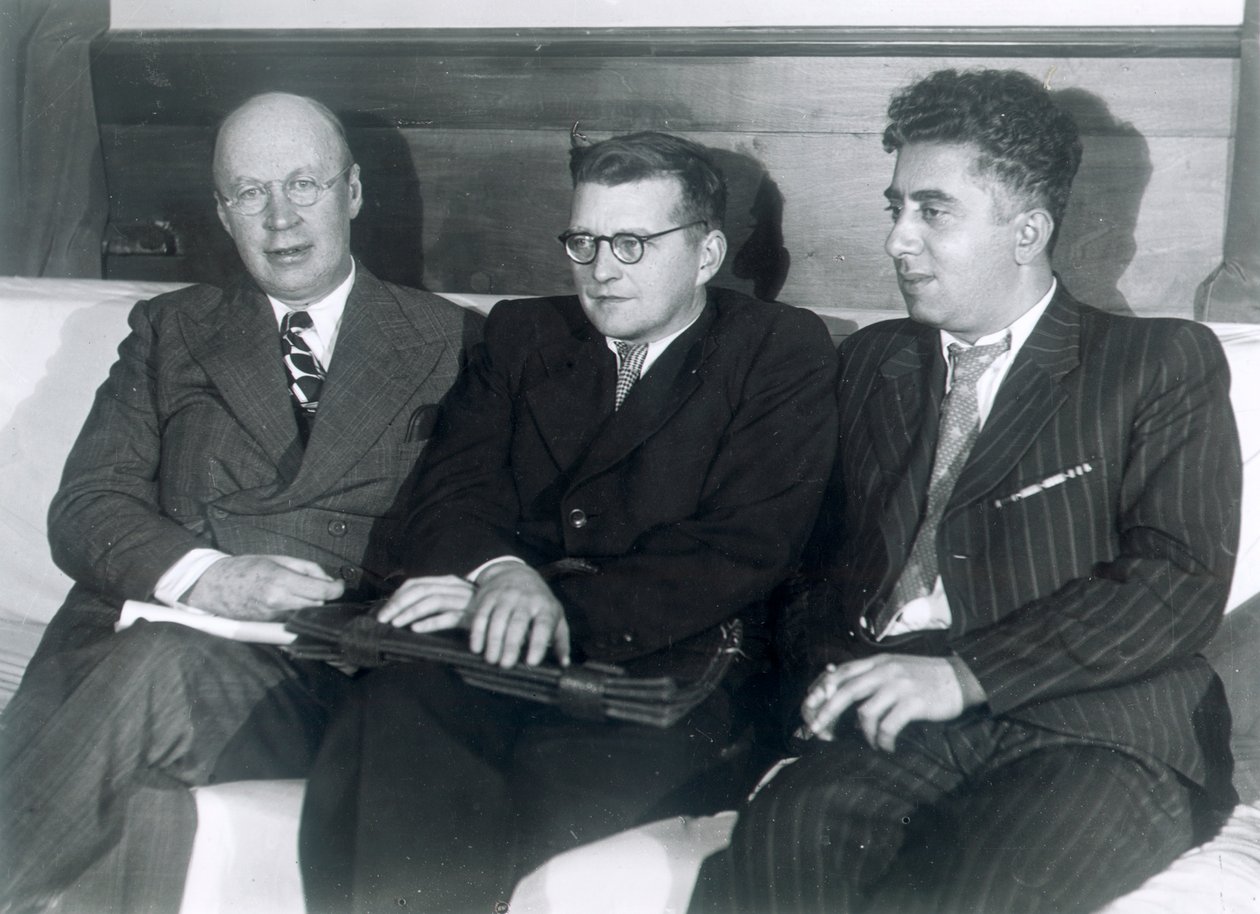 Sergei Prokofiev, Dmitri Shostakovich y Aram Khachaturian, compositores rusos, 1945 de Unbekannt