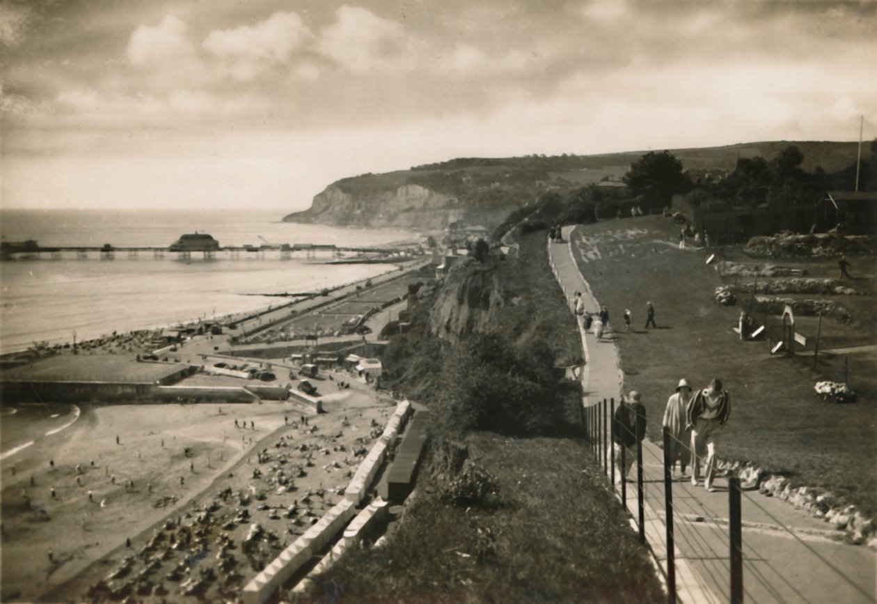 Small Hope Bay y Shanklin Pier, I.W., desde Cliff Walk, c1920 de Unbekannt