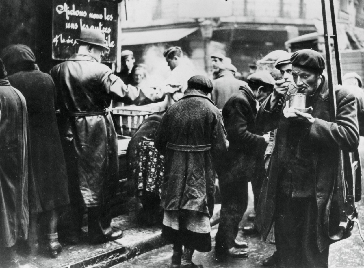 Comedor social para los necesitados, les Halles, París ocupado por los alemanes, febrero 1941 de Unbekannt