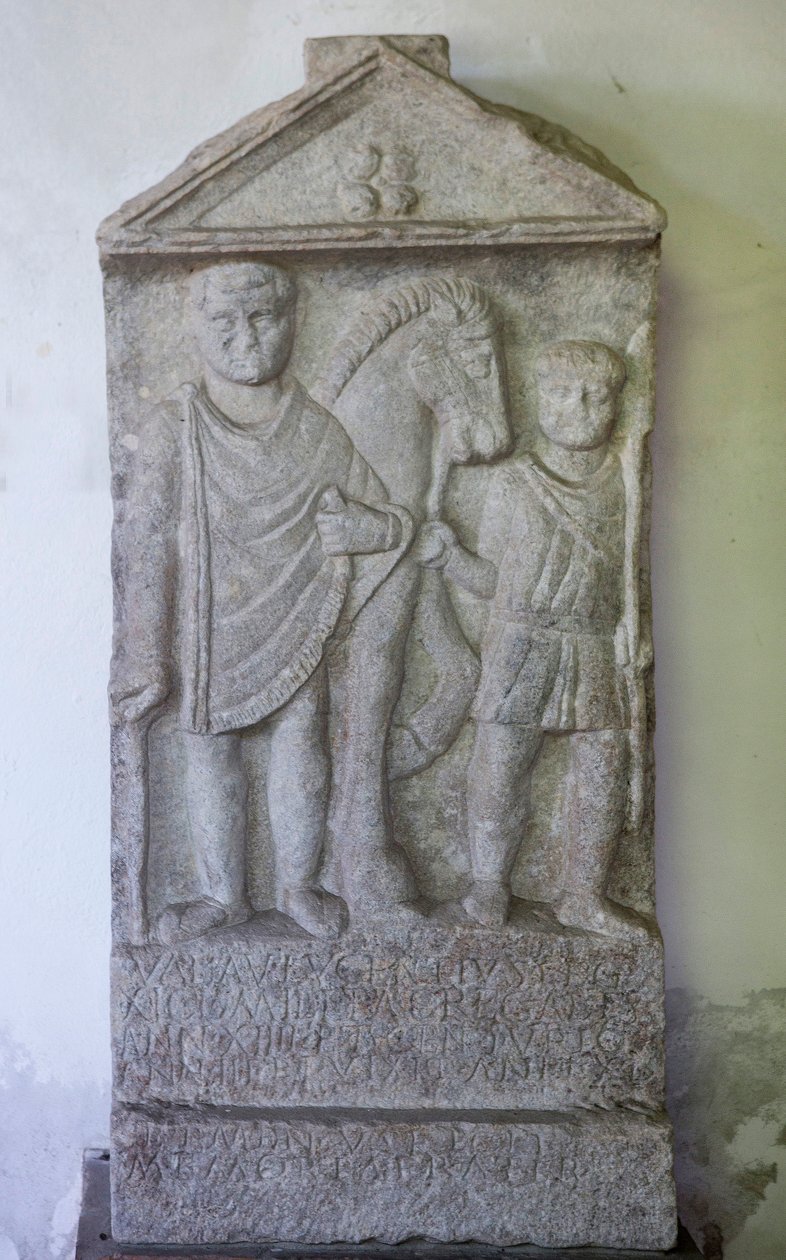 Estela, Valerio Alucenzio, piedra, siglo III de Unbekannt