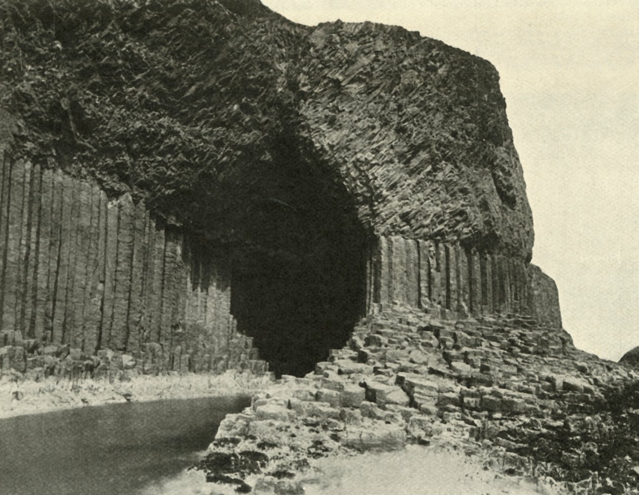 La cueva de un héroe guerrero, c1948 de Unbekannt