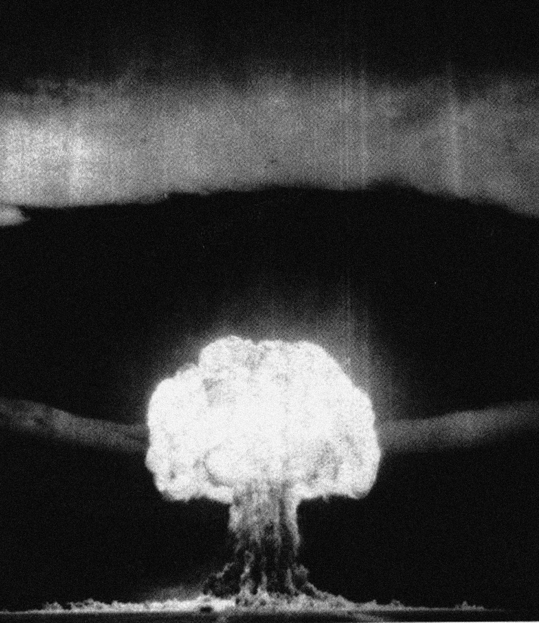 El dispositivo RDS-6s, la primera prueba soviética de un arma termonuclear llamada Joe 4 el 12 de agosto de 1953 de Unbekannt