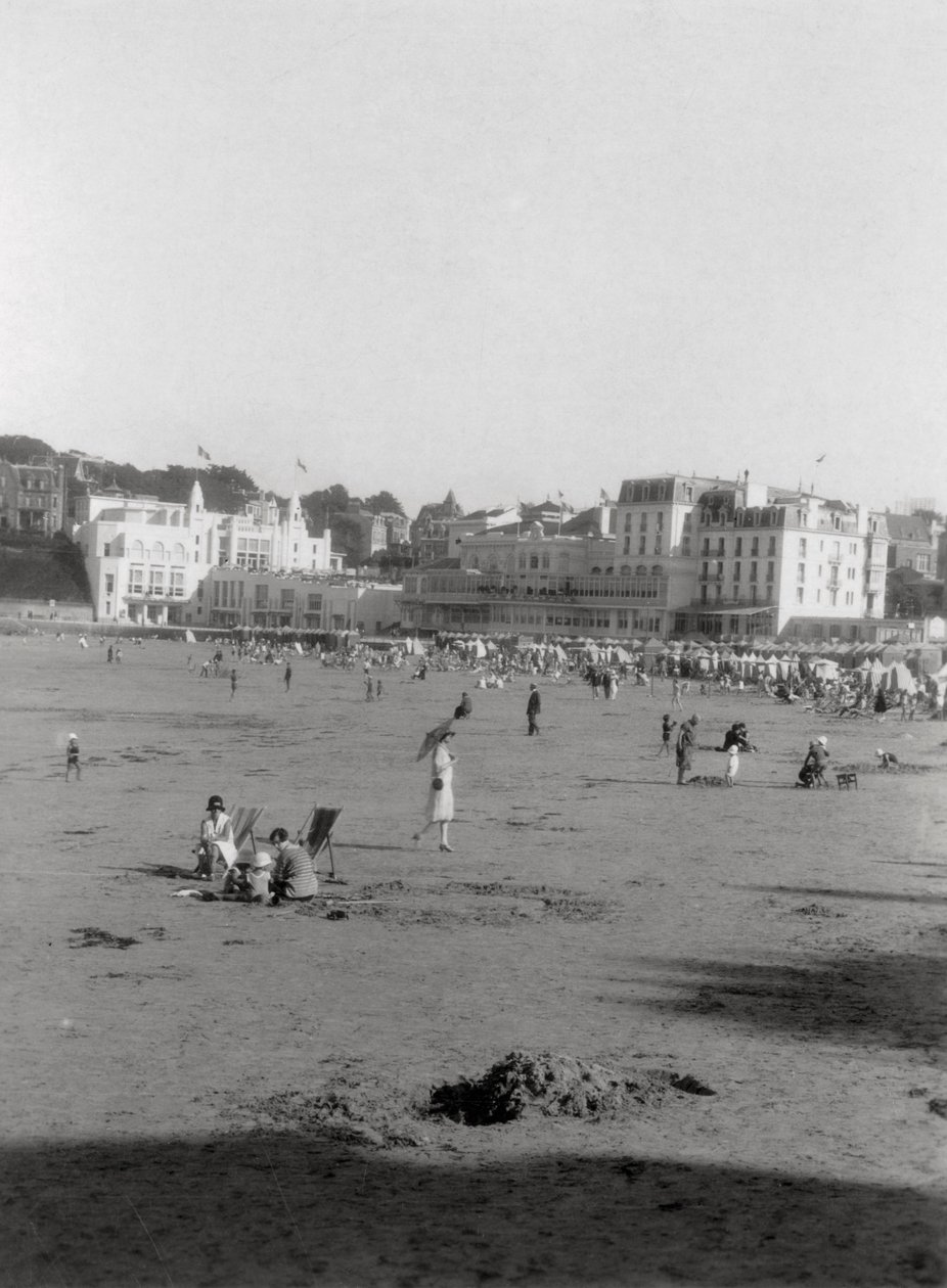 La playa, Dinard, Bretaña, siglo XX de Unbekannt