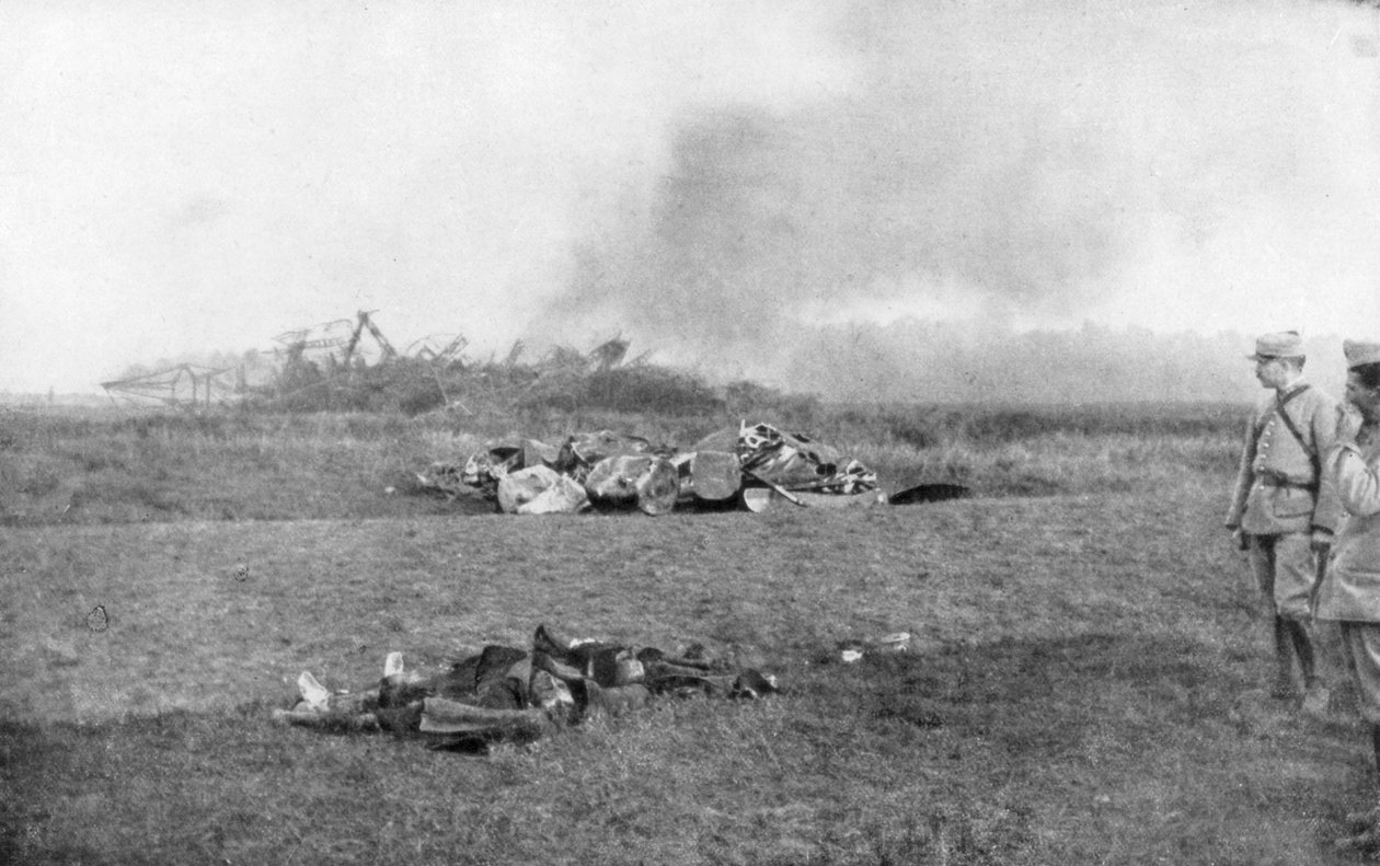 El cadáver del Zeppelin LZ93 L44, St Clement, Francia, 20 de octubre de 1917 de Unbekannt