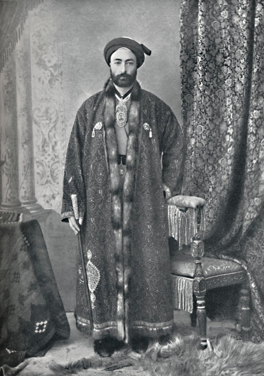 El oficial a cargo del santuario sagrado en Mashhad, Persia, 1902 de Unbekannt